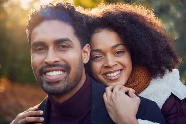 Portrait Loving Young Couple Hugging Outdoors Fall Winter Countryside — Stock Photo, Image