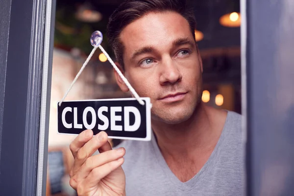 Male Owner Small Business Turning Closed Sign Shop Door — Stock Photo, Image