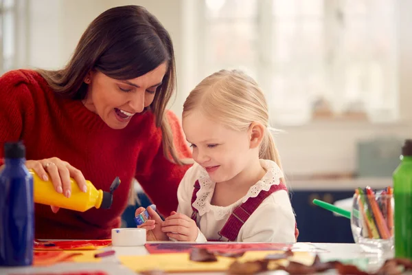 Mother Daughter Home Doing Craft Painting Picture Kitchen — Stock Photo, Image