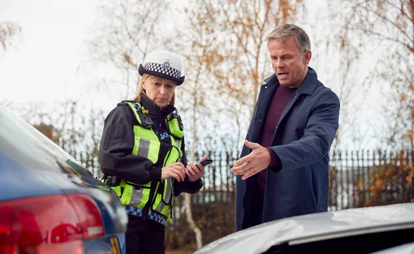 Traffic Police Officer Takes Witness Statement Driver Road Traffic Accident — Stock Photo, Image