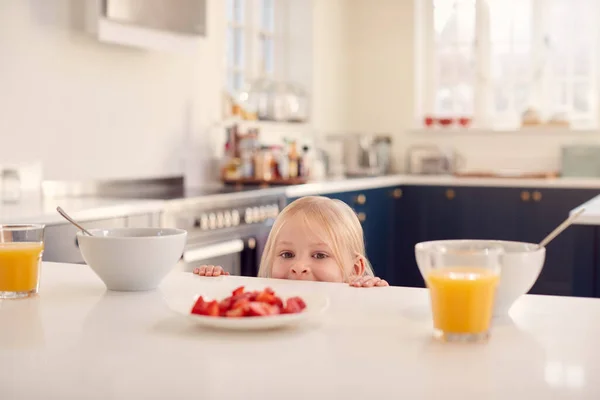 Girl Wearing School Uniform Kitchen Taking Fresh Strawberries Breakfast Counter — Fotografia de Stock