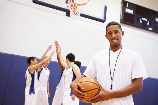 Allenatore di basket del liceo — Foto Stock