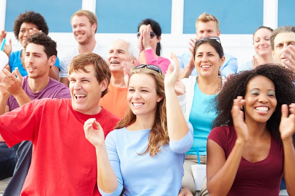 Spectators Cheering At Outdoor Sports Event — Stock Photo, Image