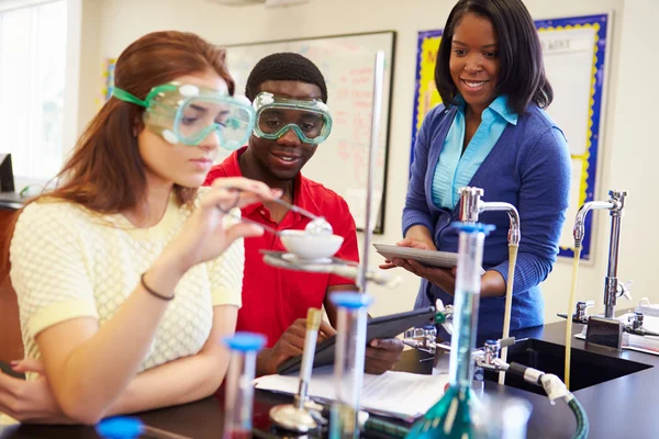 Pupils  In Science Class — Stock Photo, Image