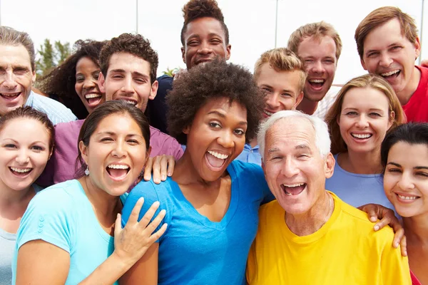 Multi-Ethnic Crowd — Stock Photo, Image