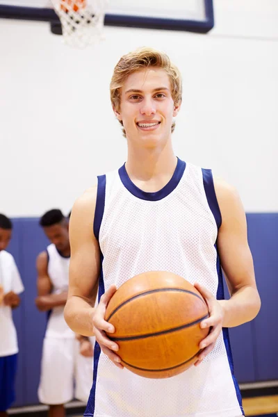 Jogador de basquete do ensino médio — Fotografia de Stock