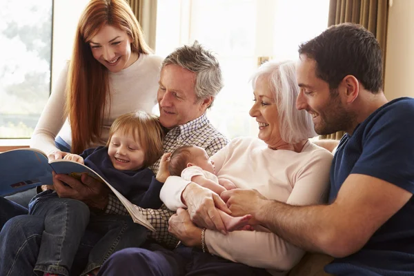 Familia multi generación —  Fotos de Stock