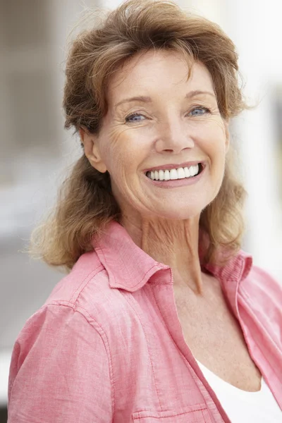Szczęśliwa kobieta starszy — Zdjęcie stockowe