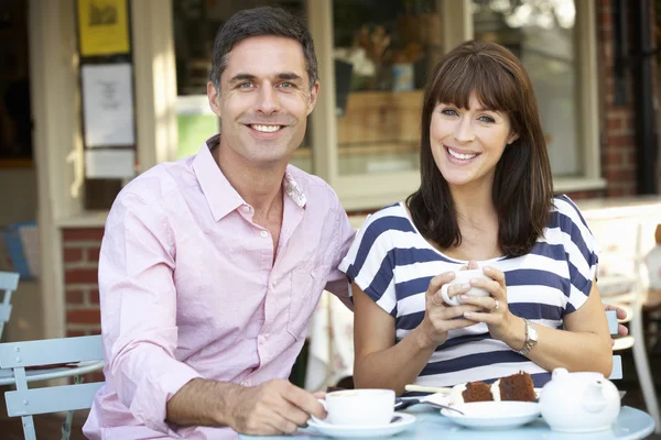 Paar in café — Stockfoto