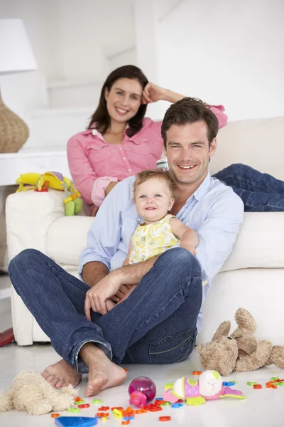 Padres con niña — Foto de Stock