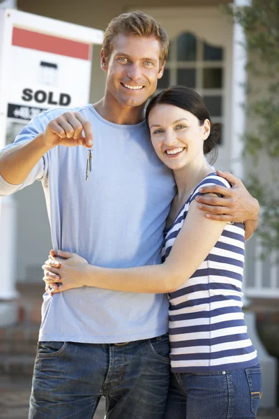 Pareja mudanza casa — Foto de Stock