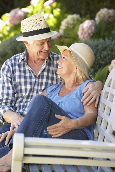 Romantic senior couple — Stock Photo, Image