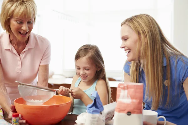 Nonna con nipote e madre — Foto Stock