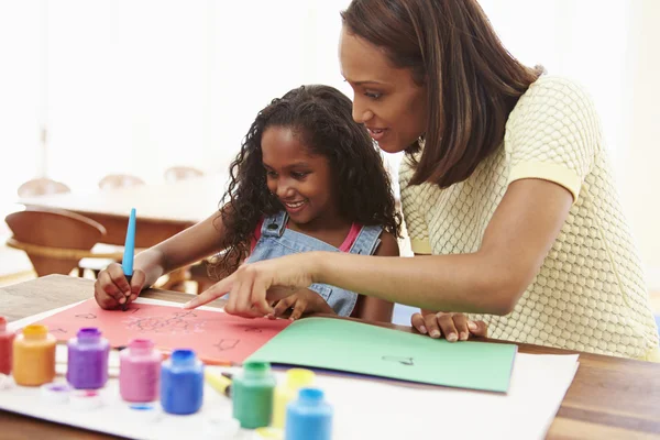 Madre pittura quadro con figlia — Foto Stock