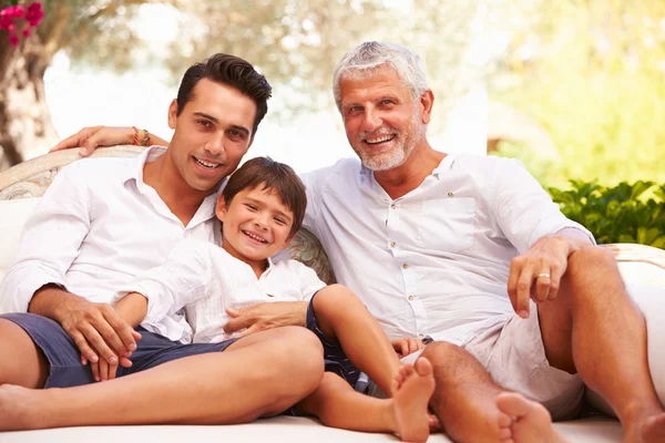 Großvater, Vater und Enkel — Stockfoto