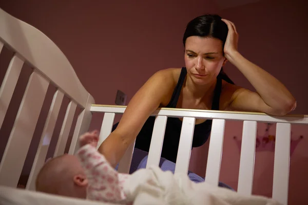 Anne bebek - Post Natal depresyon ile — Stok fotoğraf