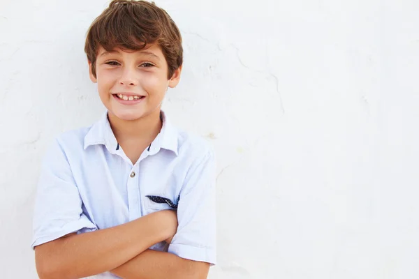 Menino sorridente — Fotografia de Stock