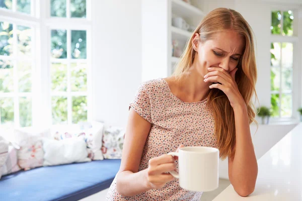 Kvinnan smak påverkas av graviditet — Stockfoto