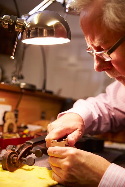 Man Restoring Violin — Stock Photo, Image