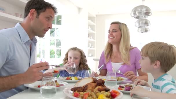 Comer en familia Comida — Vídeos de Stock