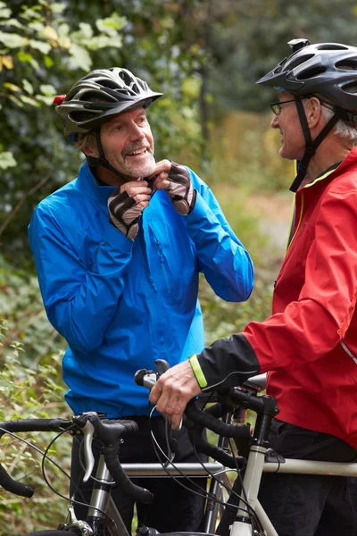 Mature Male Cyclists Riding Bikes — Stock Photo, Image