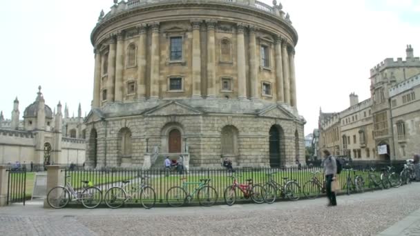 Pohled na Oxford Radcliffe Camera — Stock video