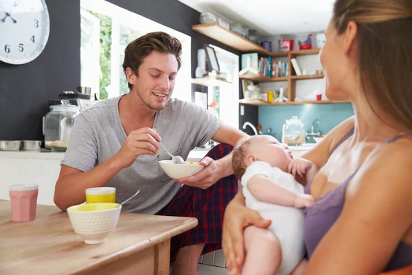 Family With Newborn Baby Daughter — 图库照片