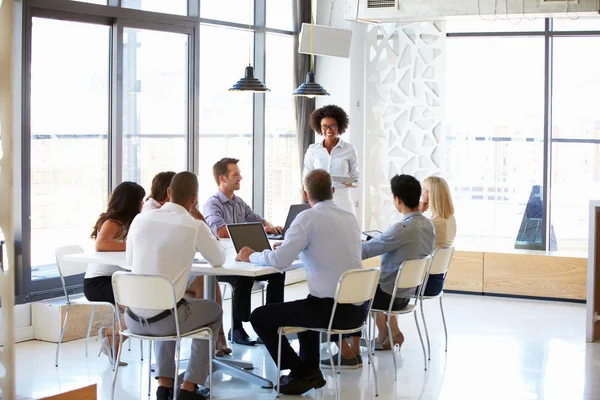 Colegas durante a reunião — Fotografia de Stock