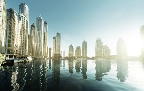 Дубай Марина на закате, Объединенные Арабские Эмираты — стоковое фото