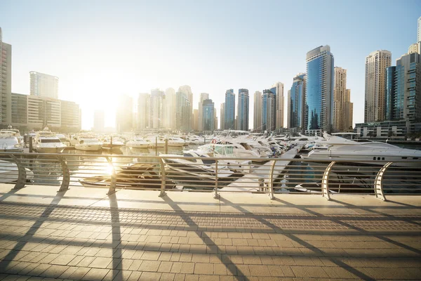 Dubai Marina při západu slunce, Spojené arabské emiráty — Stock fotografie