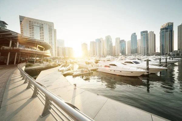 Dubai Marina při západu slunce, Spojené arabské emiráty — Stock fotografie