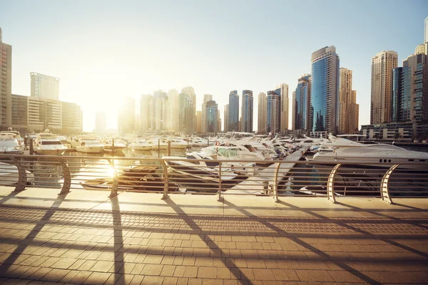 Dubai Marina při západu slunce, Spojené arabské emiráty — Stock fotografie