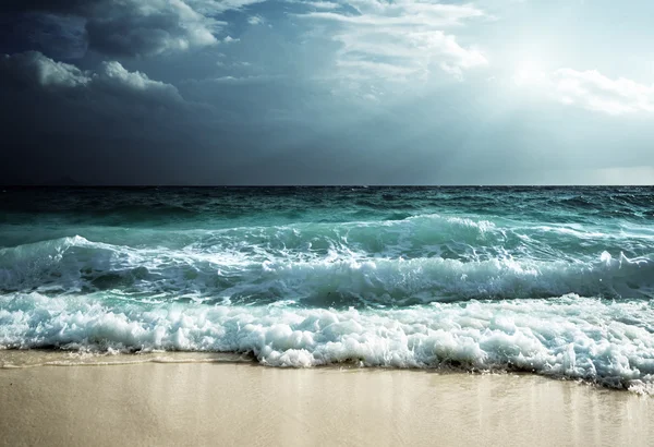 Vlny na Seychely beach — Stock fotografie