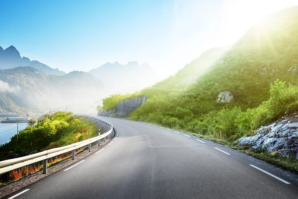 Road and mist, Lofoten islands, Norway — Stock Photo, Image