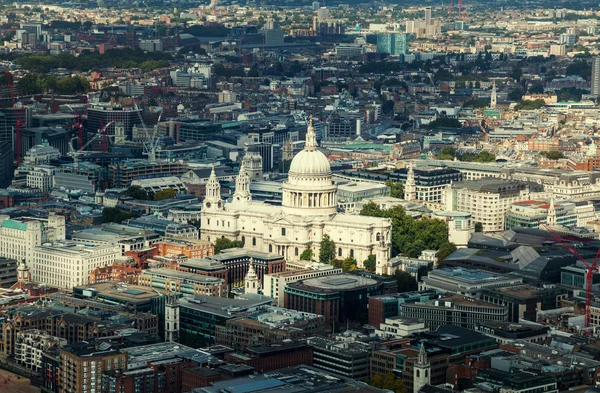 Flygfoto med St Paul's cathedral, London, Uk — Stockfoto