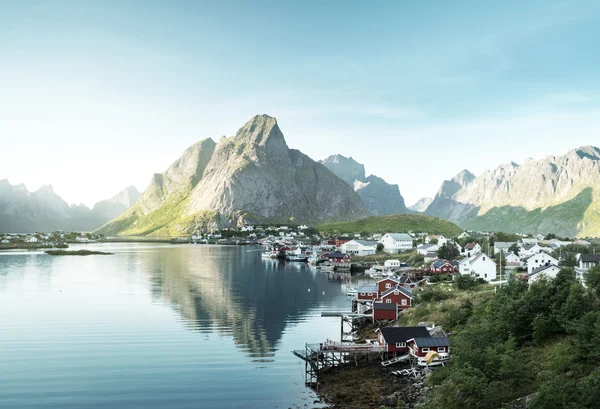 Рен села, прибуття островів, Норвегії — стокове фото
