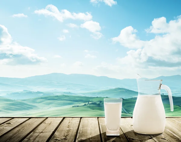 Milk and sunny spring day, tuscany, Italy — Stock Photo, Image
