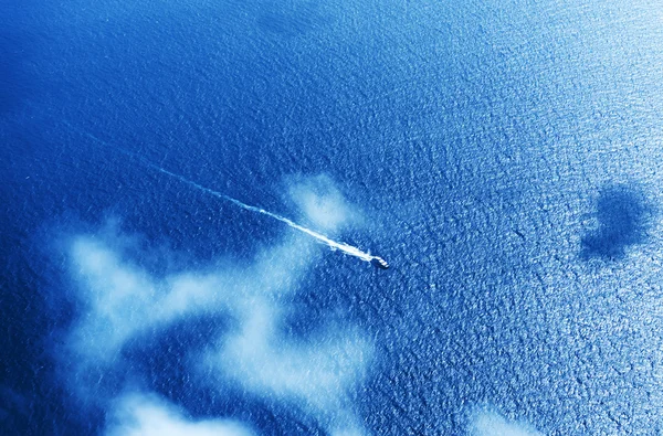 Velocidade barco no mar tropical, Seychelles — Fotografia de Stock