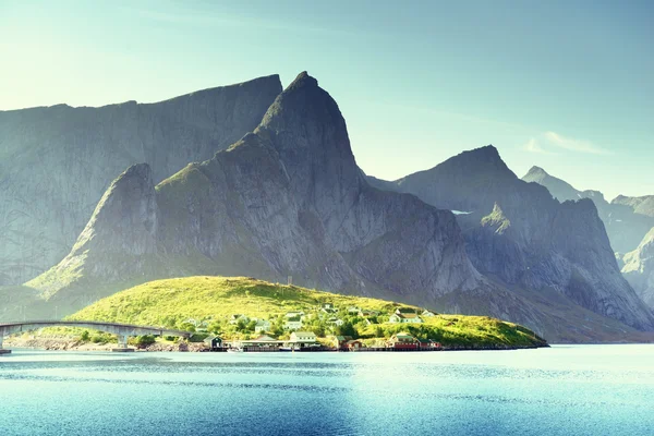 Naplemente a Lofoten-szigetek, Norvégia — Stock Fotó