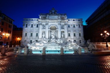 Trevi Çeşmesi, Roma
