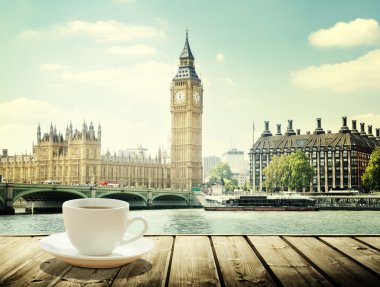 Büyük Ben ve kahve, Londra, İngiltere 