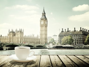 Büyük Ben ve kahve, Londra, İngiltere 