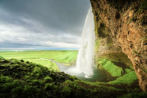 Seljalandfoss vízesés nyáron, Izland — Stock Fotó