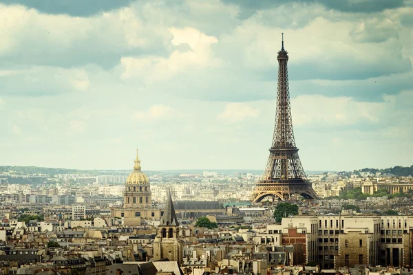 Pohled na Eiffelovu věž, Paříž, Francie — Stock fotografie