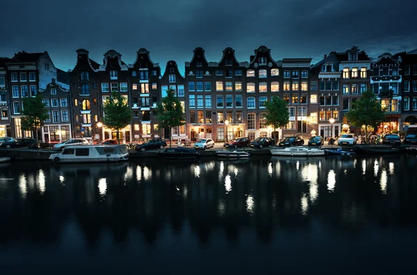 荷兰阿姆斯特丹的夜景 — 图库照片