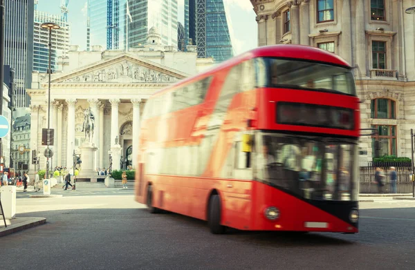 Royal Exchange London Med Röd Buss — Stockfoto