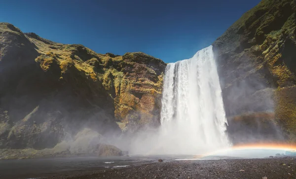 Cachoeira Skogarfoss Verão Dia Ensolarado Islândia — Fotografia de Stock