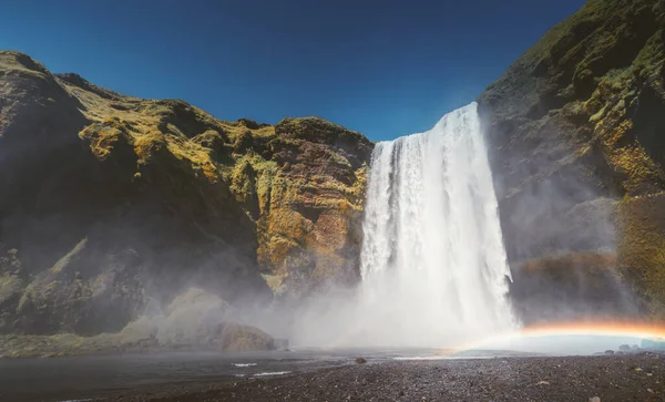 Skogarfoss Air Terjun Dan Musim Panas Hari Yang Cerah Islandia Stok Gambar