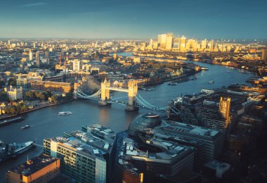 Tower Bridge, İngiltere ile Londra hava görüntüsü