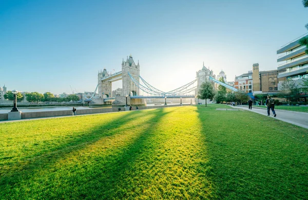 Gras Toren Brug Zonnige Ochtend Londen Stockfoto